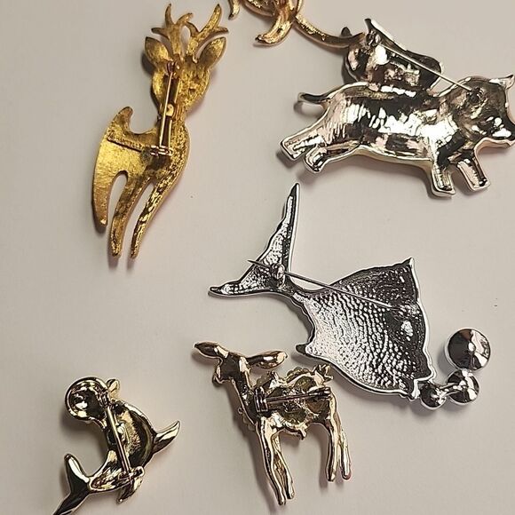 Vintage Whimsical Metal Animal Brooches Pig Deer Walrus Fish Bird - Picture 6 of 9